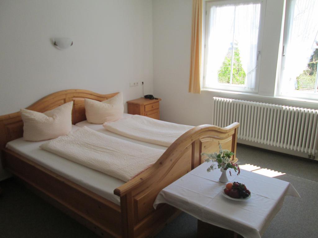 Gasthaus Kreuz Hotel Uehlingen-Birkendorf Room photo