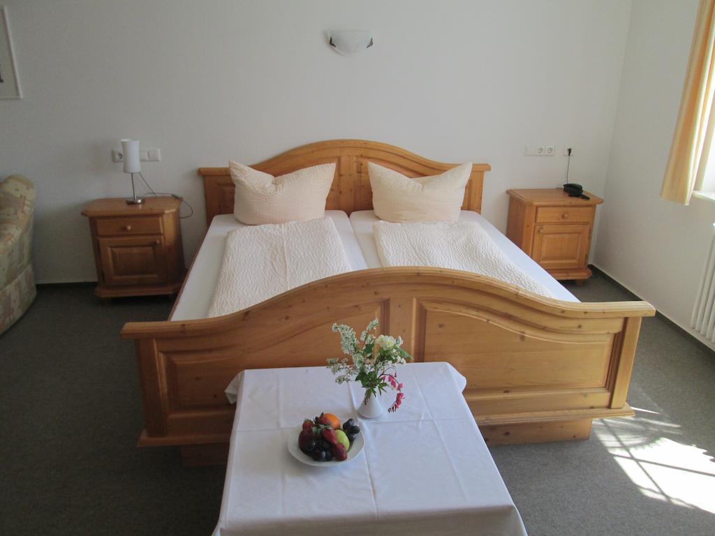 Gasthaus Kreuz Uehlingen-Birkendorf Room photo