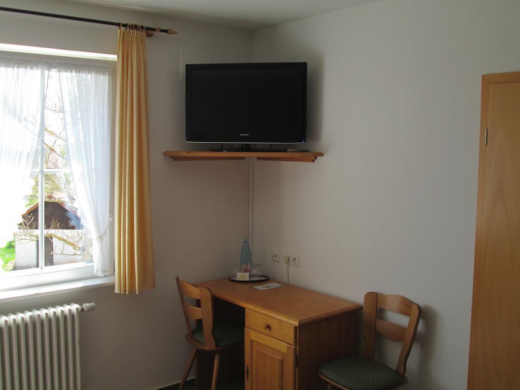 Gasthaus Kreuz Hotel Uehlingen-Birkendorf Room photo