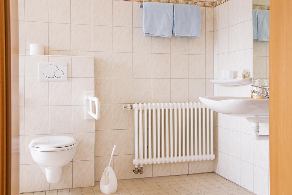 Gasthaus Kreuz Uehlingen-Birkendorf Room photo