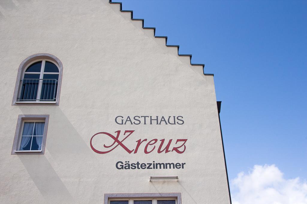 Gasthaus Kreuz Uehlingen-Birkendorf Exterior photo